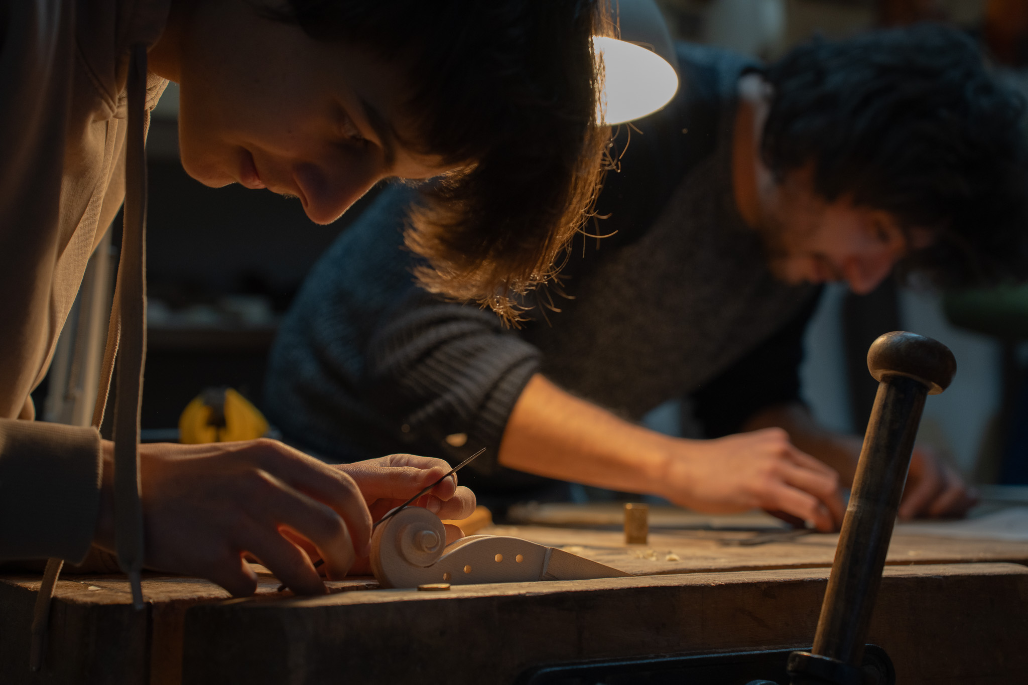 Allievi al lavoro in bottega